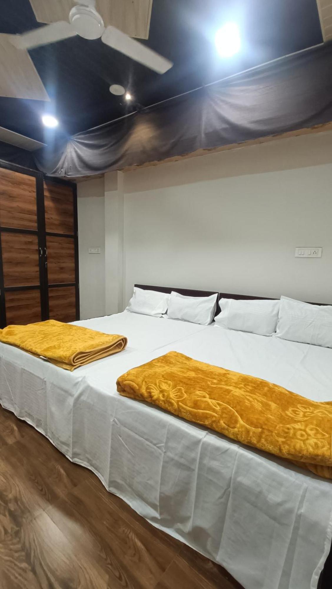 Mangaldeep Guest House Ujjain Esterno foto